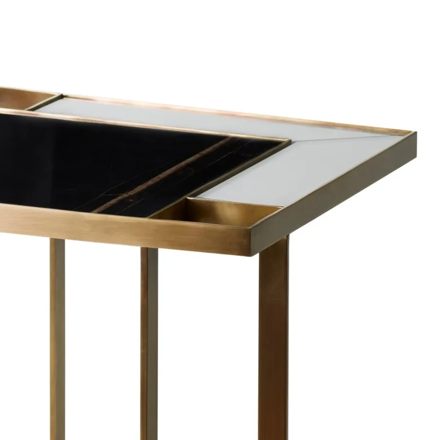 obrazek 1 Elegancki kwadratowy stolik z mosiężną konstrukcją H.55xL.52xP.52 cm