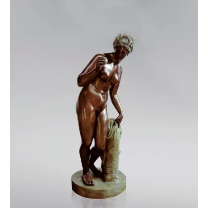 Picture A bronze sculpture depicting Venus with an apple - Fonderia Artistica Ruocco