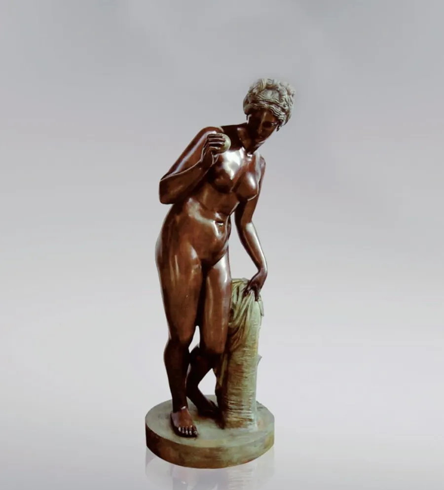 obrazek 1 Rzeźba wykonana z brązu przedstawiająca Wenus z jabłkiem - Fonderia Artistica Ruocco