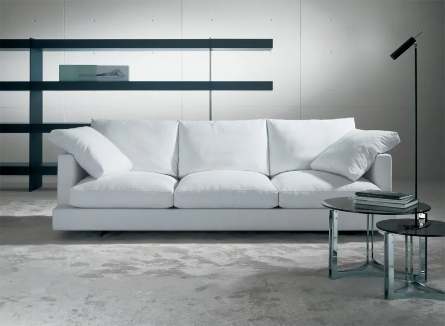 obrazek 1 Klasyczna, funkcjonalna sofa salonowa - Casadesus