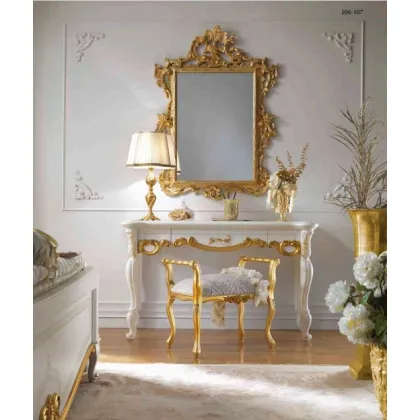 Zdjęcie Biała, klasyczna toaletka ze złotymi zdobieniami - Casa + 39