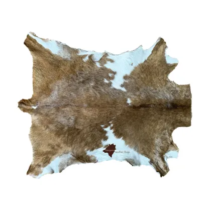 Zdjęcie Niezwykły dywan skórzany do pięknych pomieszczeń