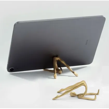 Zdjęcie Niezwykła podstawka mosiężna pod telefon lub tablet Yoga