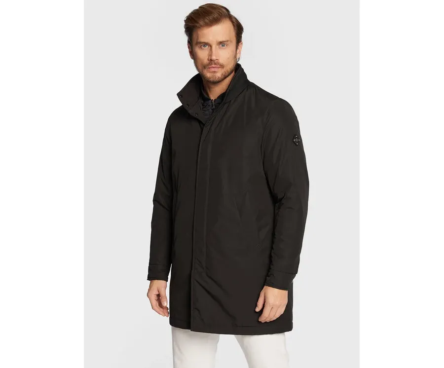 obrazek 1 J.Lindeberg Kurtka zimowa Hollis FMOW06390 Czarny Slim Fit