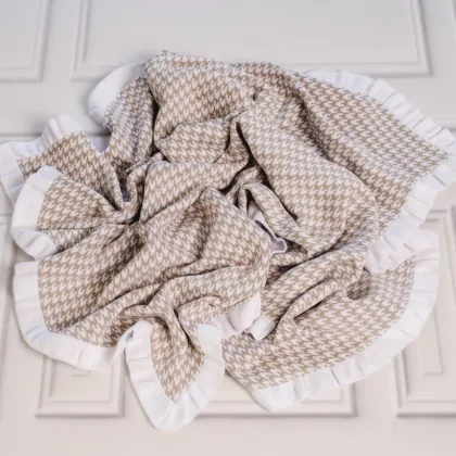 Zdjęcie Kocyk w pepitkę beżowo-biały