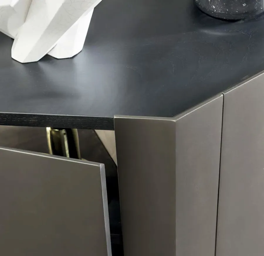 obrazek 2 Elegancki kredens w wersji wiszącej do stylowego salonu
