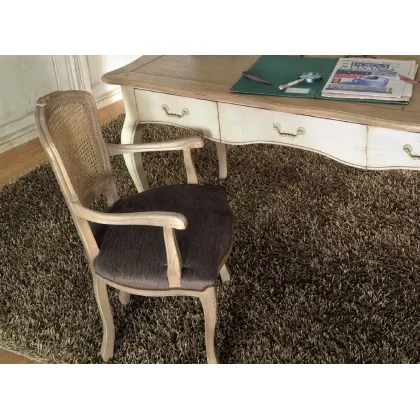Zdjęcie Prowansalski fotel z siedziskiem z tkaniny - prosto z Włoch - Interiors Italia