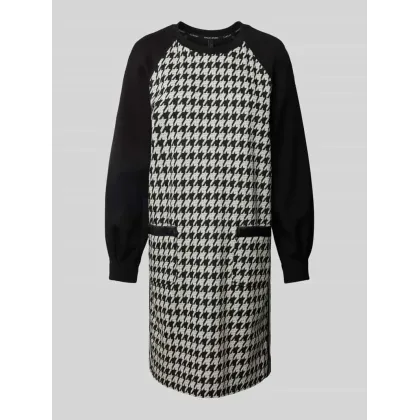 Zdjęcie Sukienka o długości do kolan z wpuszczanymi kieszeniami