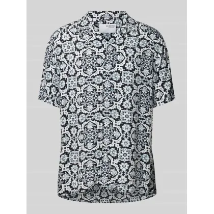 Zdjęcie Koszula casualowa o kroju regular fit ze wzorem na całej powierzchni