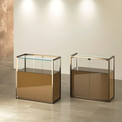 Zdjęcie Niepowtarzalna witryna sklepowa z rurek żeliwnych i szkła