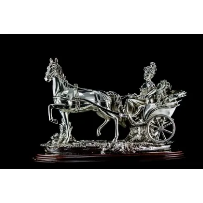 Zdjęcie Elegancka figura walczących koni