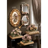 Picture A mirror decorated with flowers