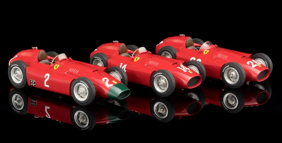 obrazek 6 Luksusowy zestaw trzech replik wyścigowych aut Ferrari D50