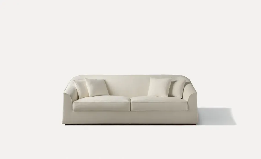 obrazek 2 Wytworna sofa Clarisse dostępna w 3 rozmiarach