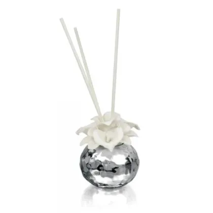 Picture A unique silver air freshener with calla lilies