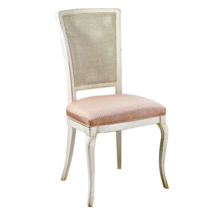 Zdjęcie Włoskie prowansalskie krzesło z drewna litego