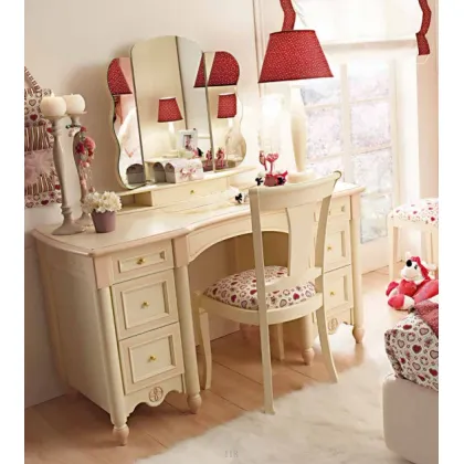 Zdjęcie Romantyczny styl - biurko do dziewczęcego pokoju - Ferretti e Ferretti
