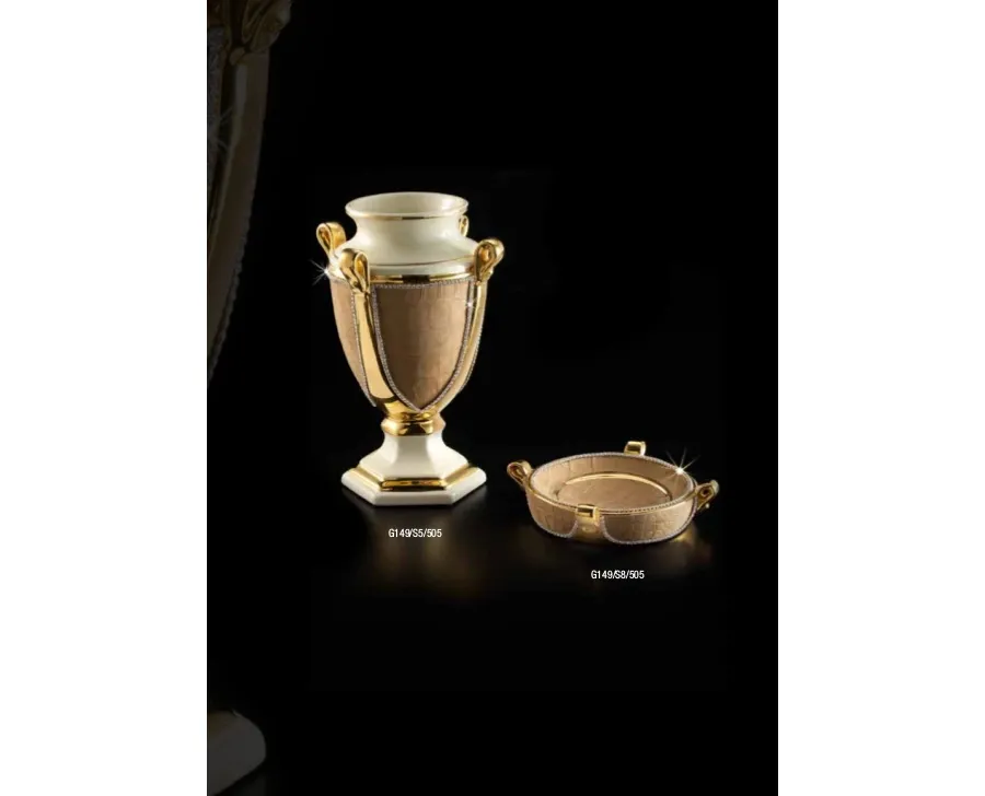 obrazek 1 Elegancka ceramiczna popielniczka w odcieniu brązu i złota