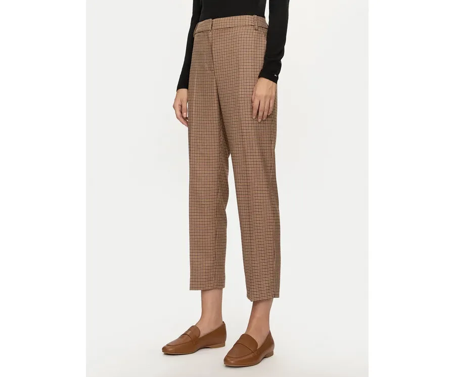 obrazek 1 Tommy Hilfiger Spodnie materiałowe WW0WW42965 Beżowy Regular Fit