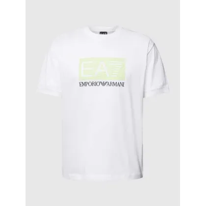 Zdjęcie T-shirt z nadrukiem z logo