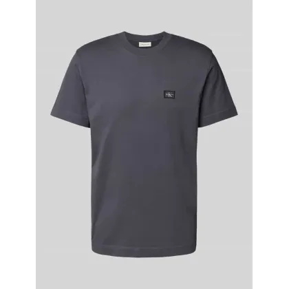 Zdjęcie T-shirt o kroju regular fit z naszywką z logo