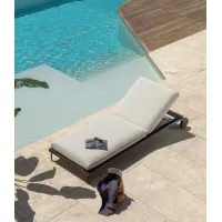 Zdjęcie Elegancki włoski leżak tarasowy