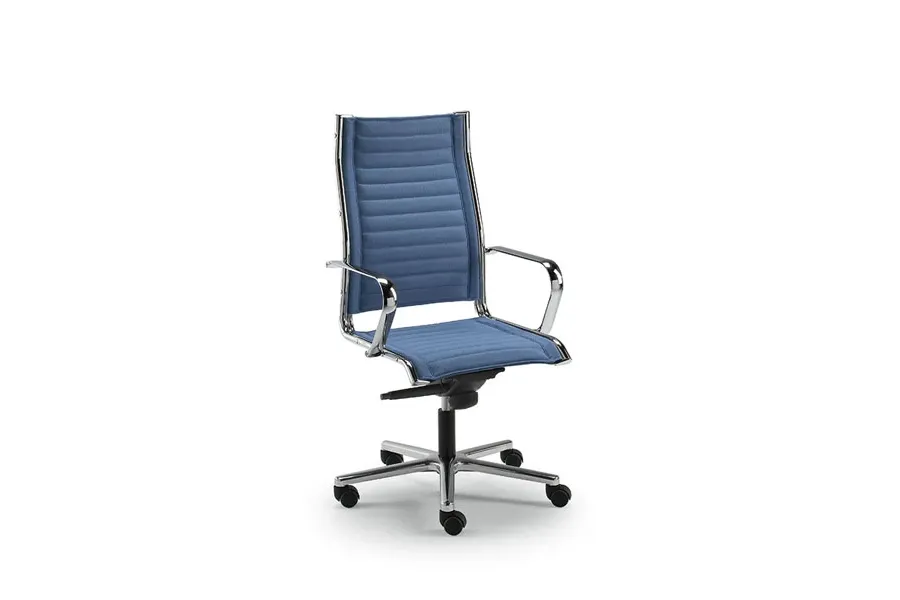 picture 3 Leather office armchair in juicy colors