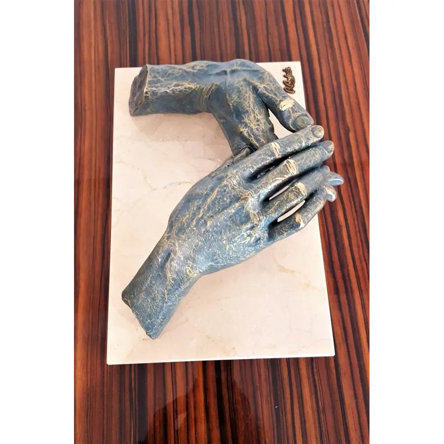 picture 8 A perfect sculpture for an anniversary - clasped hands
