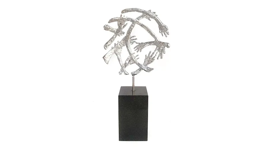 obrazek 3 Fascynująca statuetka "Pomocne dłonie" - idealny prezent z okazji jubileuszu firmy