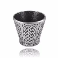 Zdjęcie Oryginalny kieliszek do whisky zdobiony celtyckim motywem – prezent dla wyjątkowej osoby