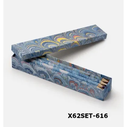 Zdjęcie Eleganckie kredki w prostokątnym pudełku z motywem pawia