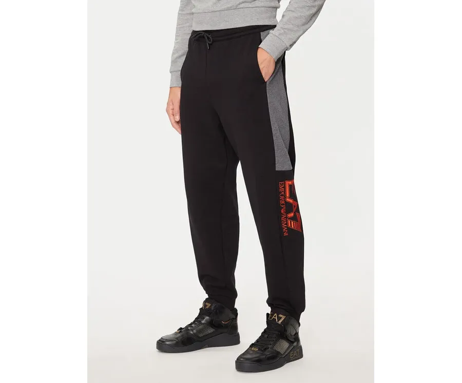 obrazek 1 EA7 Emporio Armani Spodnie dresowe 6DPP56 PJVTZ 1200 Czarny Regular Fit