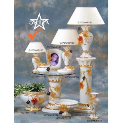 Zdjęcie Mała gustowna ceramiczna lampka