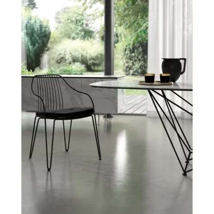 Zdjęcie Minimalistyczny, klasyczny, stylowy fotel