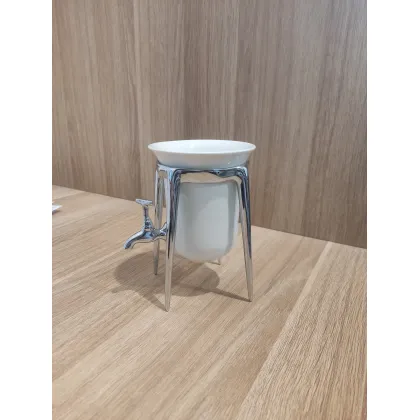 Zdjęcie Niezwykły pojemnik łazienkowy na szczoteczki - Mukul Goyal - outlet