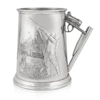 Zdjęcie Stylowy kufel z przedstawieniem polowania – prezent dla myśliwego