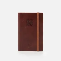 Zdjęcie Skórzany notes z gumką wytłaczana literka K