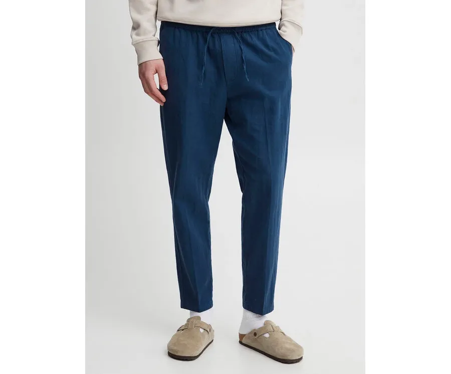 obrazek 1 Casual Friday Spodnie materiałowe 20504738 Granatowy Regular Fit