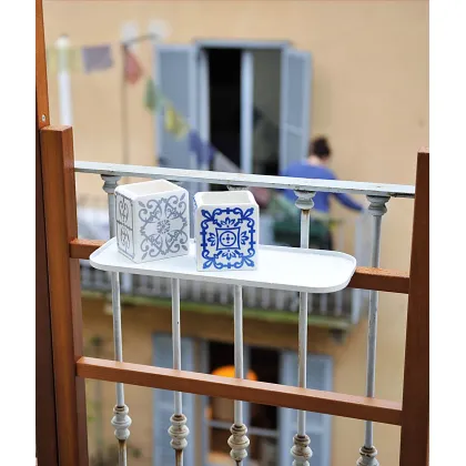 Zdjęcie Biała podstawka na donice Urbn Balcony z aluminium do ogrodu lub na taras