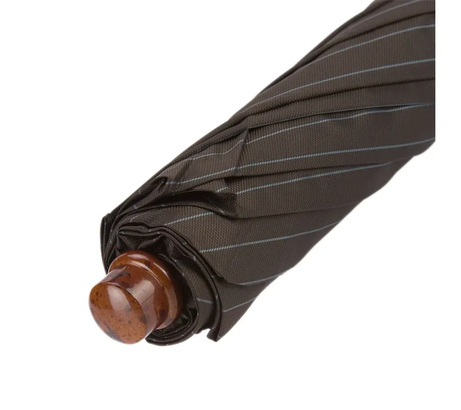 obrazek 5 Stylowy ciemnobrązowy parasol męski w pionowe paski z plastikową rączką – Pasotti