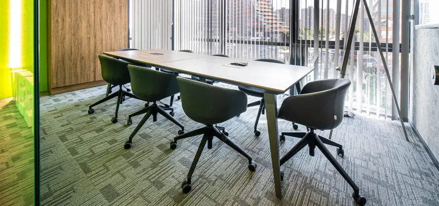 obrazek 3 Standardowy stół konferencyjny do firmy