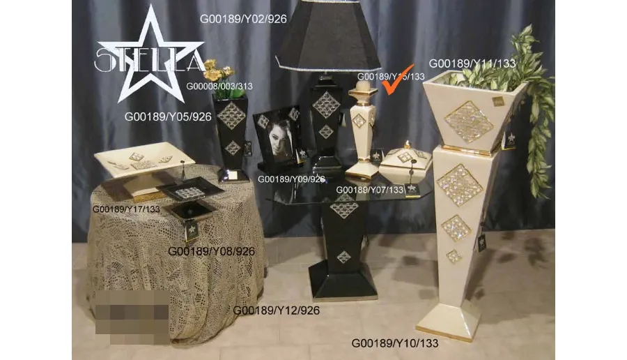 obrazek 1 Klasyczny ceramiczny świecznik w kolorze beżu z kryształkami Swarovskiego