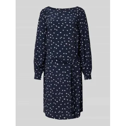 Zdjęcie Sukienka o długości do kolan ze wzorem na całej powierzchni