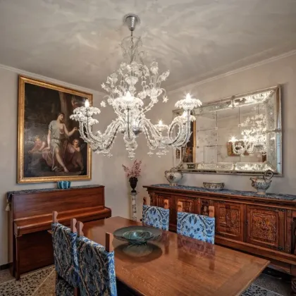 Zdjęcie Oryginalny piękny żyrandol ze szkła murano do salonu - wykonany ręcznie