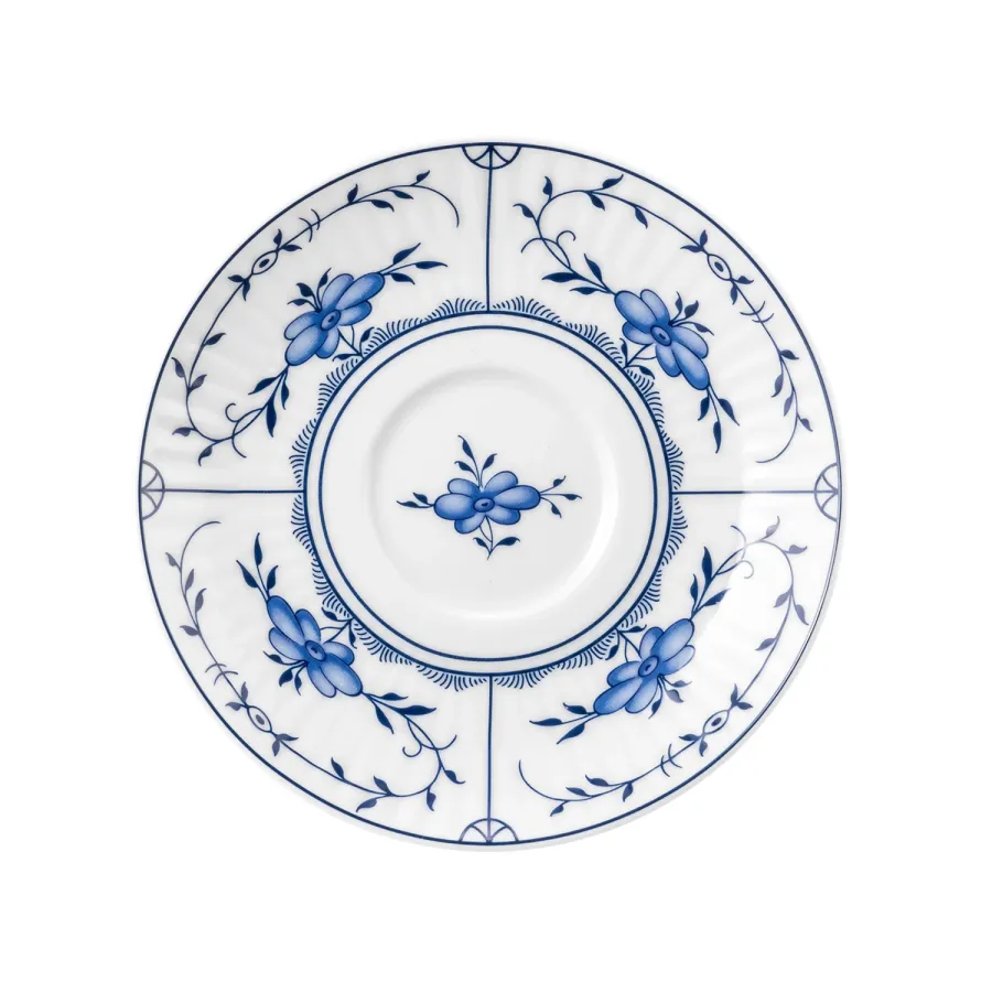 obrazek 1 Mały porcelanowy spodek zdobiony roślinnym ornamentem – Tettau