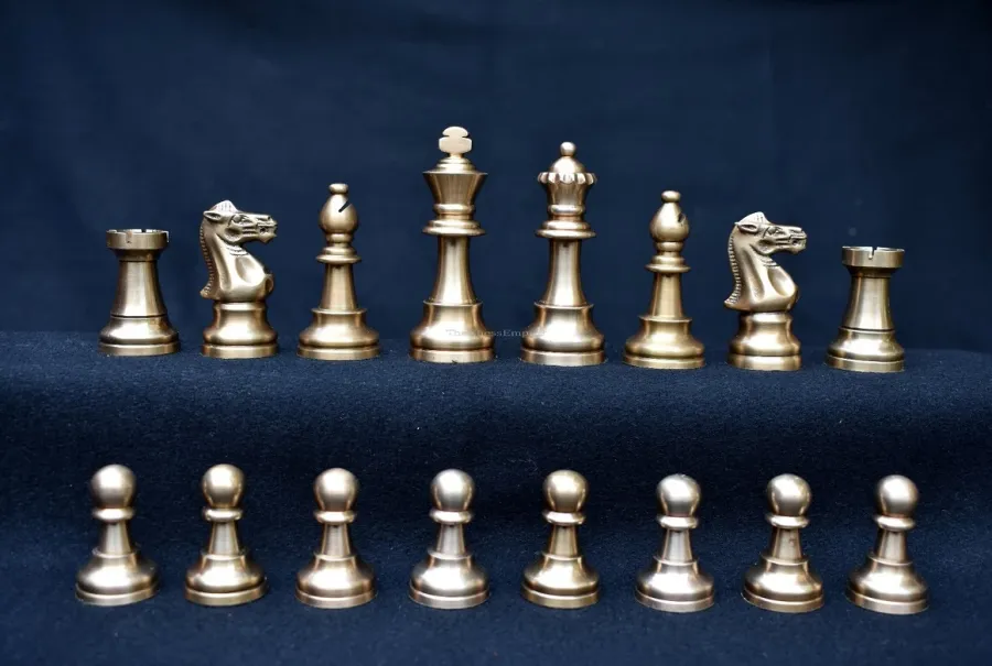 obrazek 4 Wyjątkowy komplet pionków ze stopu i miedzi do królewskiej gry - The Chess Empire