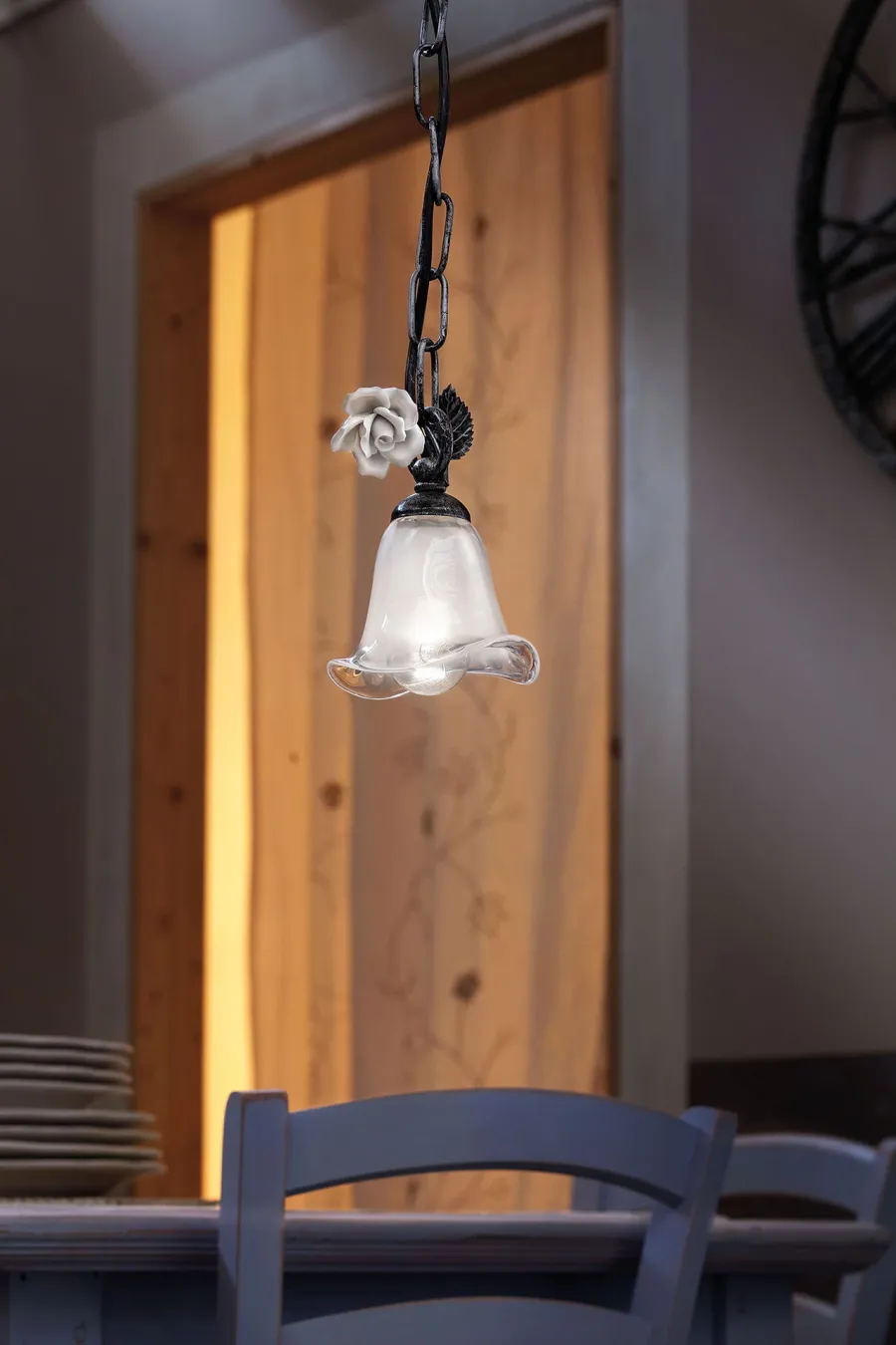 obrazek 2 Klasyczna włoska mała lampa wisząca Siena w kształcie kwiatu