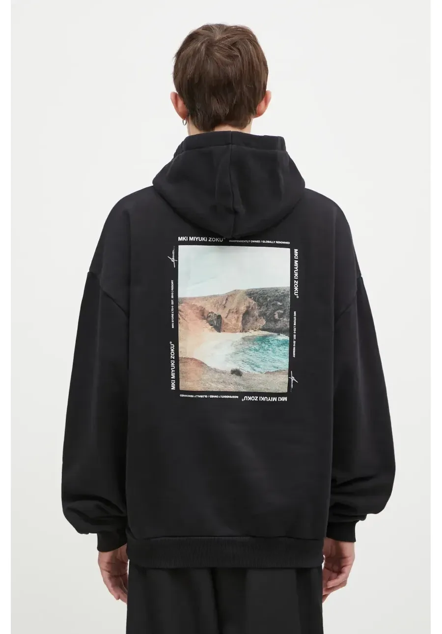 obrazek 1 MKI MIYUKI ZOKU bluza Resort Hoody męska kolor czarny z kapturem z nadrukiem RESORT.HOODY
