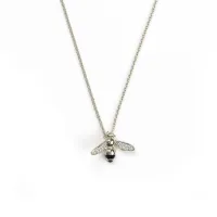 Zdjęcie Naszyjnik srebrny rodowany, wykończony białymi cyrkoniami i czarną emalią