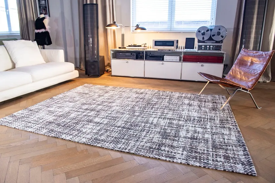 picture 4 Unconventional gray checked rug - CLOUD & SUN 8891